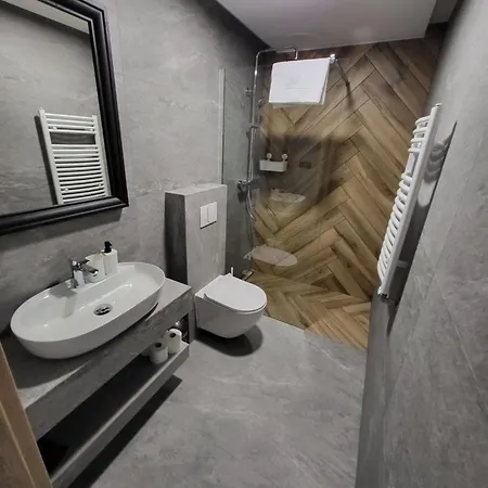 By Villaolimpijska2 בית הארחה 3*