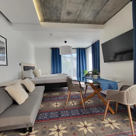 By Villaolimpijska2 בית הארחה אוסטראון