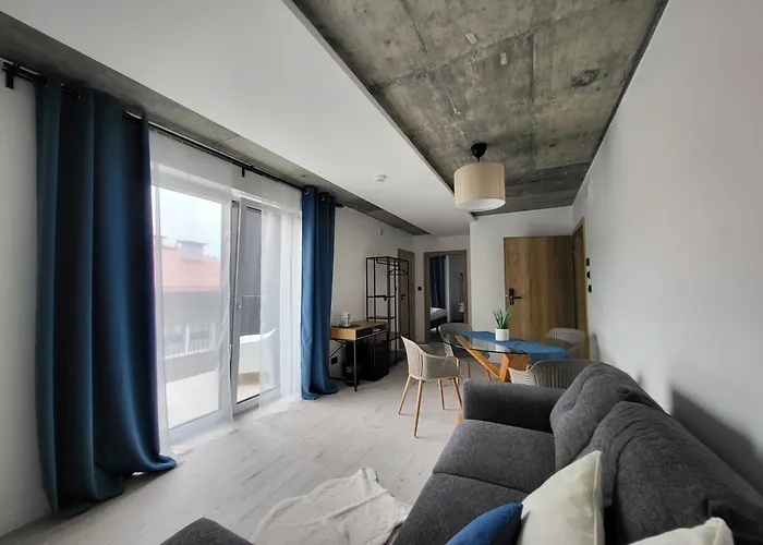 By Villaolimpijska2 אוסטראון