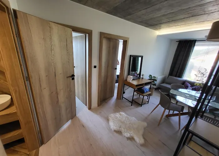 By Villaolimpijska2 אוסטראון